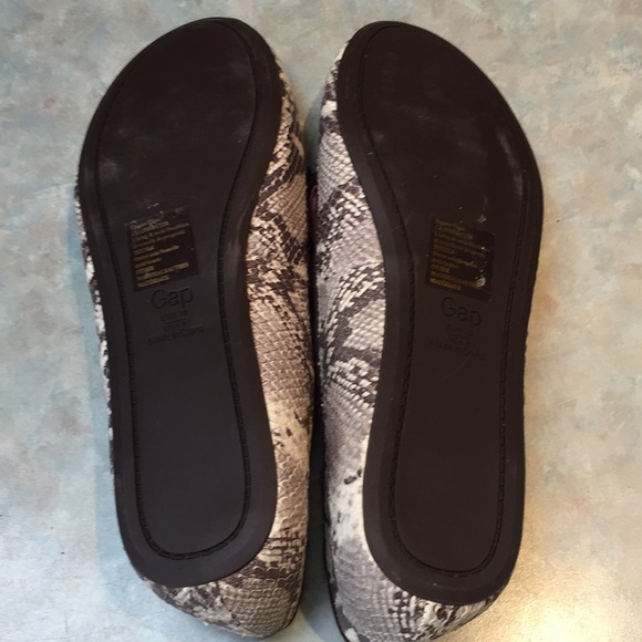 Gap leather flats (sz 8) - Picture 4 of 7